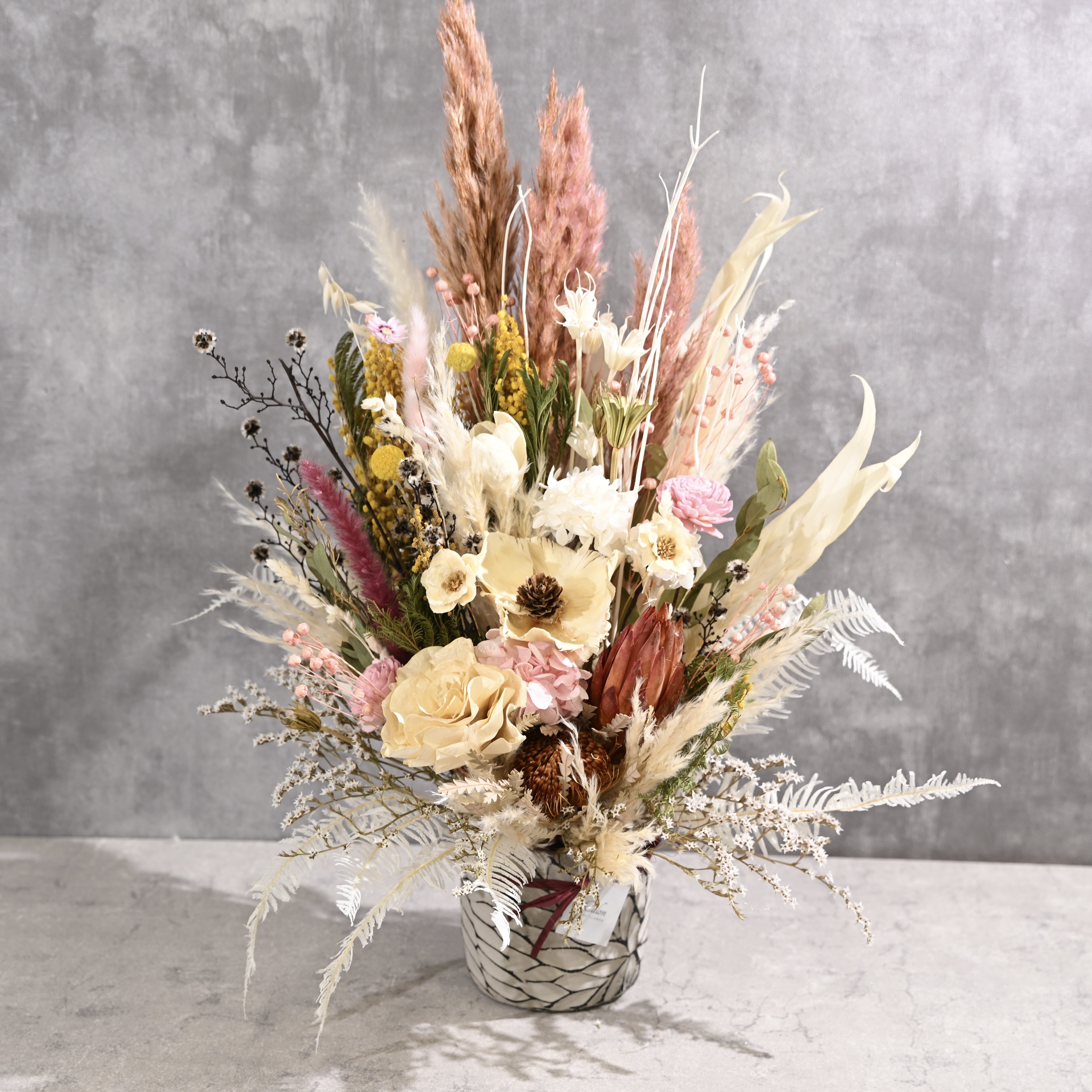 【オーダーメイド 】置き型ドライフラワーアレンジ(祝花) Mサイズ