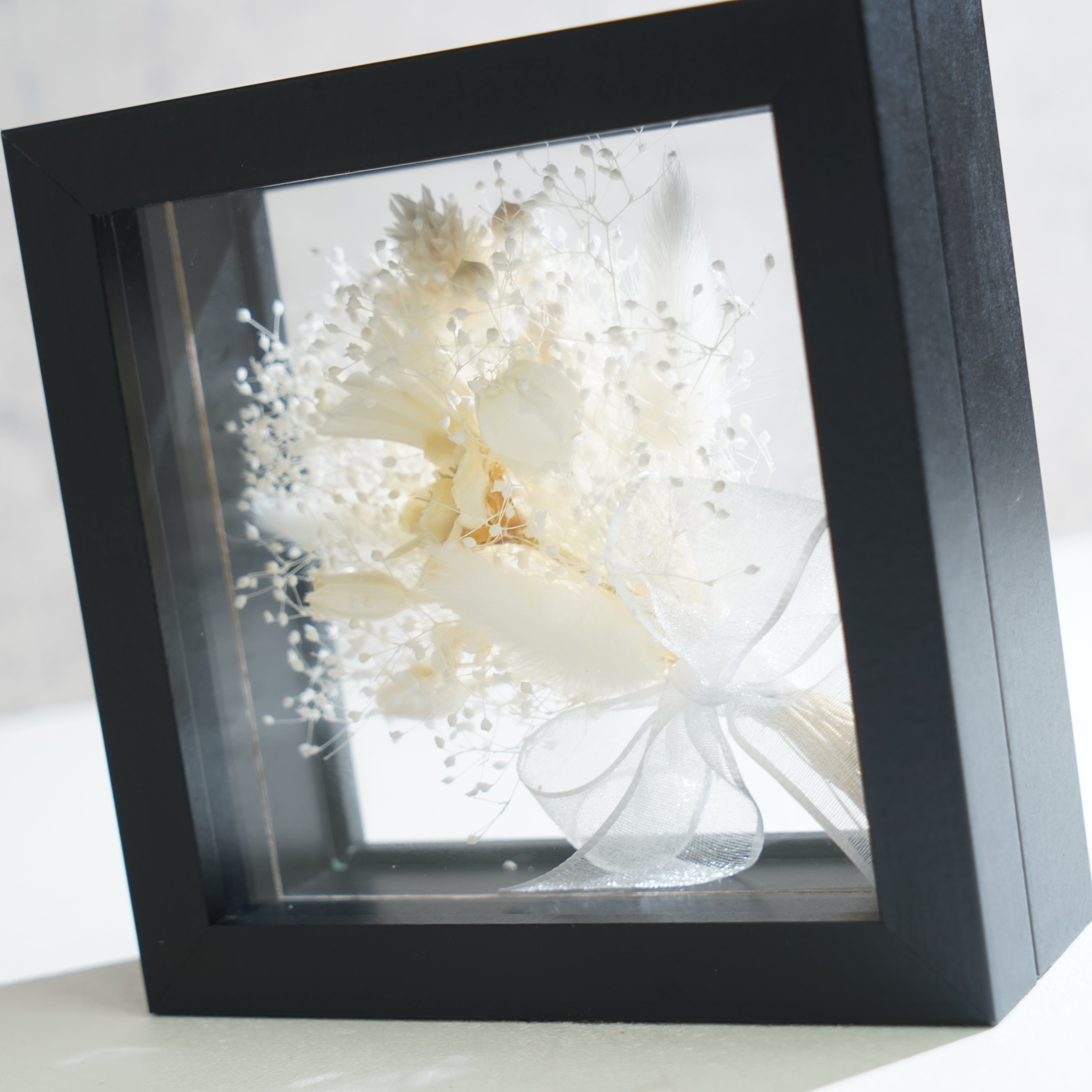 【ホワイト】フレームフラワー Mサイズ 花束タイプ FM-28≪限定1点≫