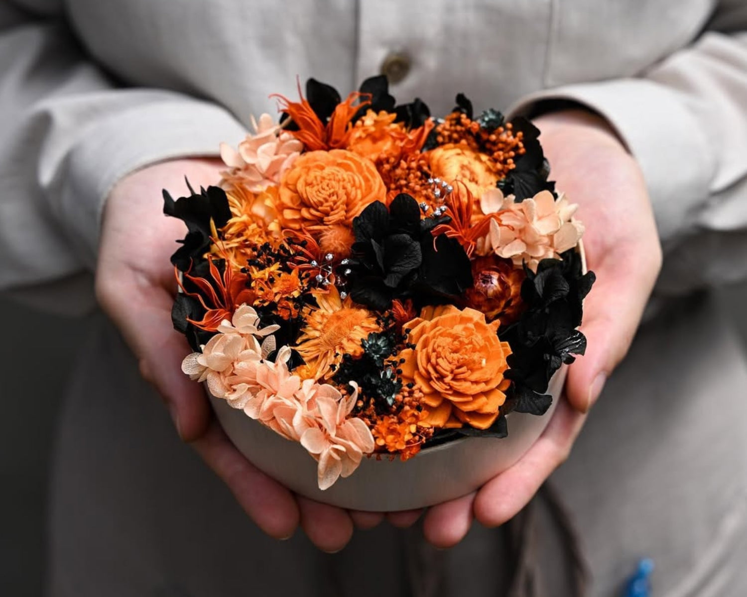 ハロウィン前に読みたい。秋のはじまりに映える“オレンジ×ブラウン”アレンジ特集