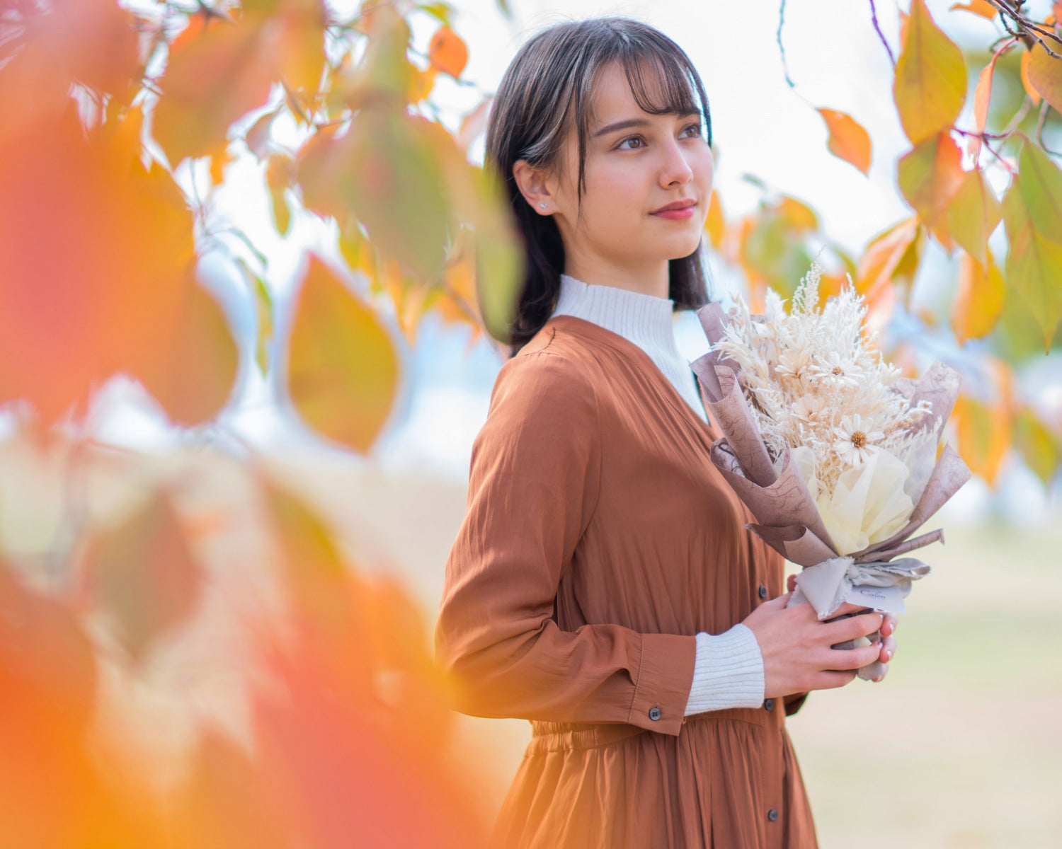 秋に映えるフラワーギフト｜人気カラーとオーダーメイド事例集