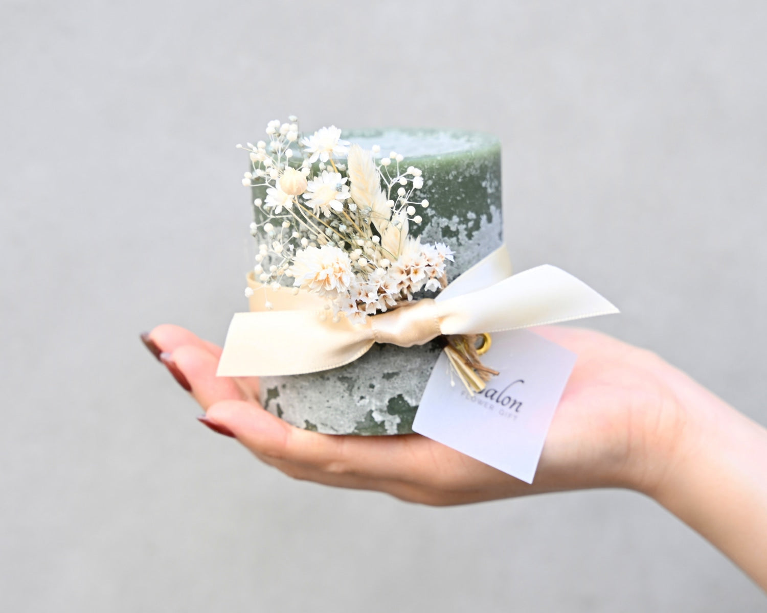 灯りと花のある暮らし｜フラワーキャンドルの魅力と飾り方